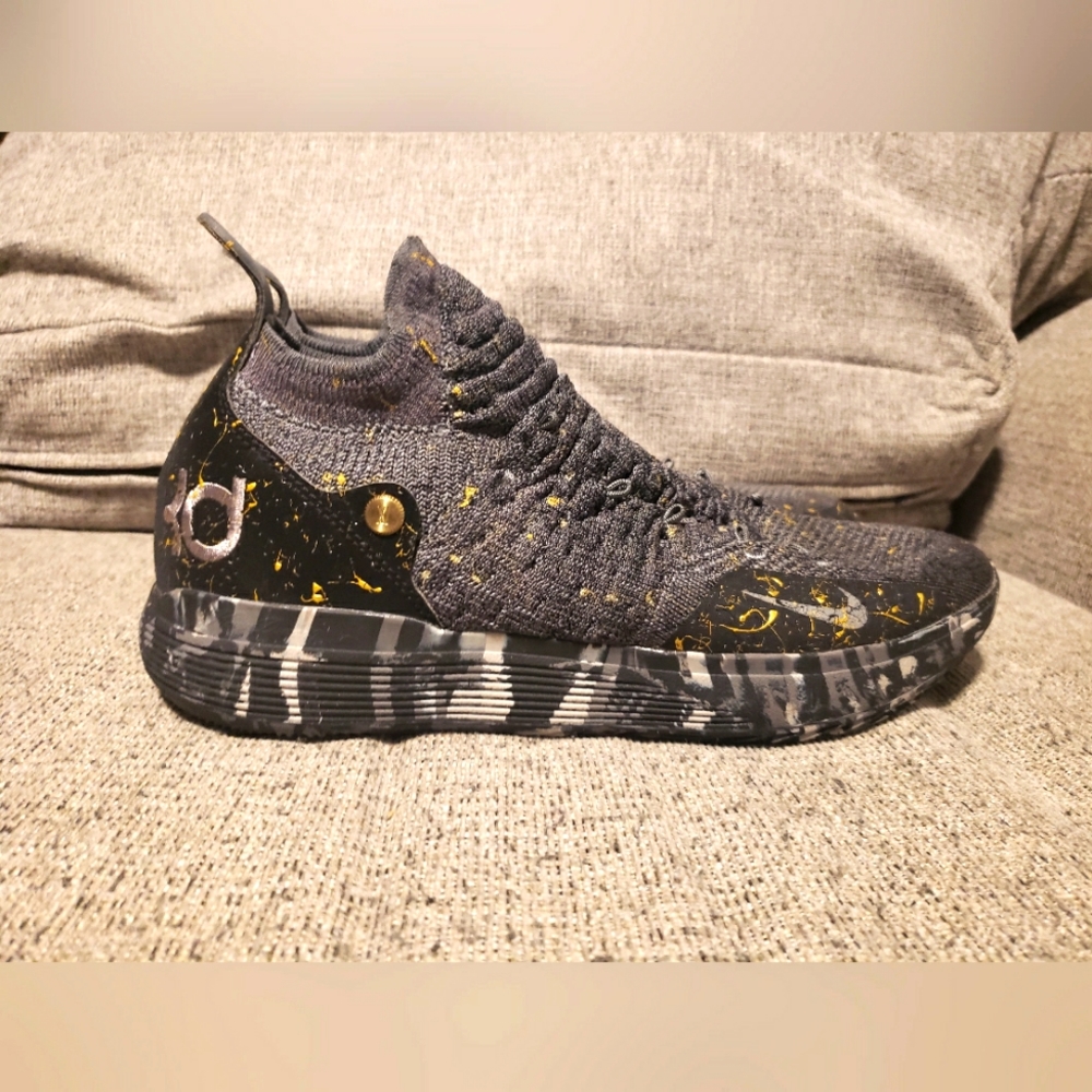 Nike KDs Mens Sneakers